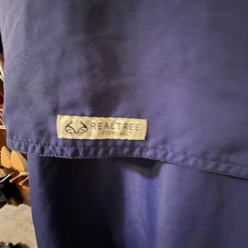 Realtree Navy Lightweight Button Up Shirt - Picture 4 of 5